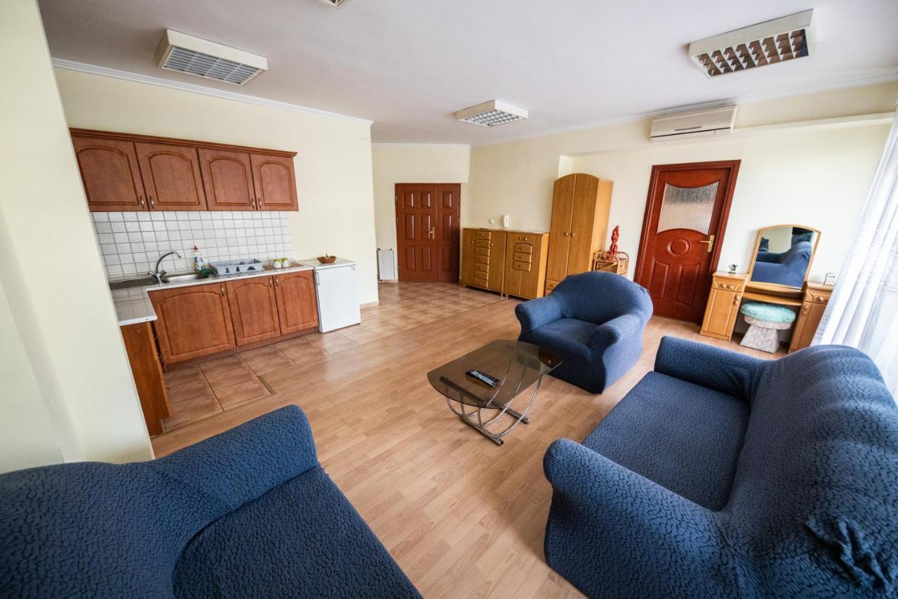 Elit Apartman Διαμέρισμα Ντέμπρετσεν Εξωτερικό φωτογραφία